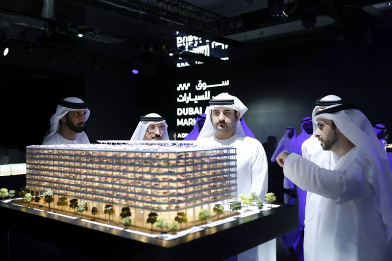 سوق دبي للسيارات
